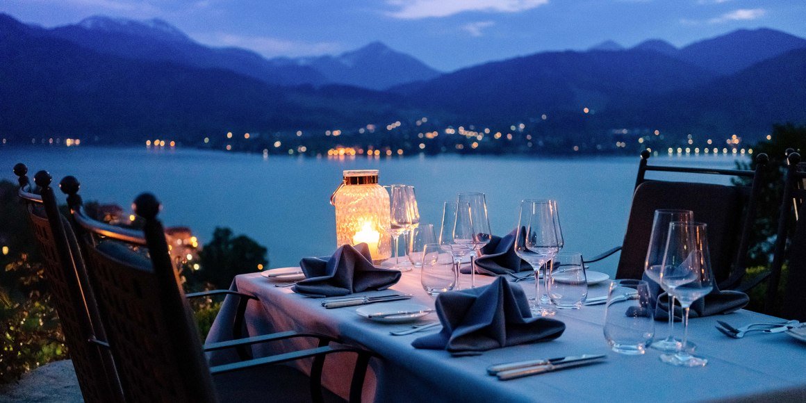 RestaurantSengerterrasseAbend_DAS TEGERNSEE_web