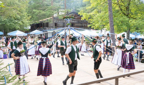 TTT_0824_TP_Brauchtum_Trachtenwaldfest-Leonhardstoaner_Kreuth_0056, © Thomas Plettenberg TTT_0824_TP_Brauchtum_Trachtenwaldfest-Leonhardstoaner_Kreuth_0056, © Thomas Plettenberg