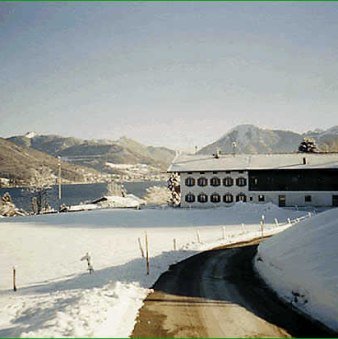 Blick auf den Oberreiterhof im Winter, © im-web.de/ Tourist-Information Bad Wiessee Blick auf den Oberreiterhof im Winter, © im-web.de/ Tourist-Information Bad Wiessee