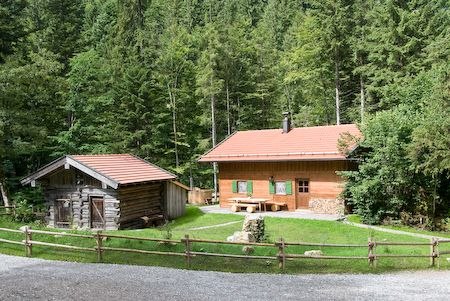 Exklusives Ferienhaus mit Wellnessgarten, &copy; im-web.de/ Tourist-Information Rottach-Egern