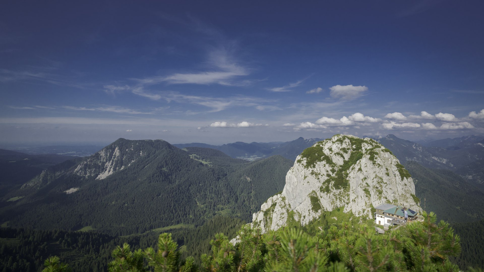 Die Tegernseer Hütte in den bayerischen Voralpen, bei Ross- und Buchstein., © Dietmar Denger