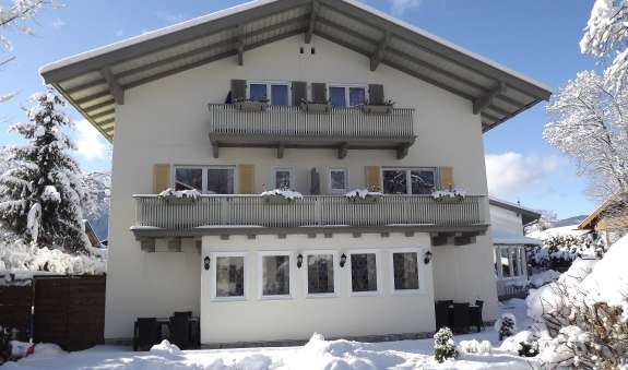 Aussenansicht, © im-web.de/ Tourist-Information Rottach-Egern Aussenansicht, © im-web.de/ Tourist-Information Rottach-Egern