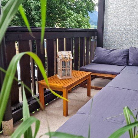 Gem&uuml;tliche Loungeecke auf dem Balkon, &copy; Ferienwohnung Auszeit am See