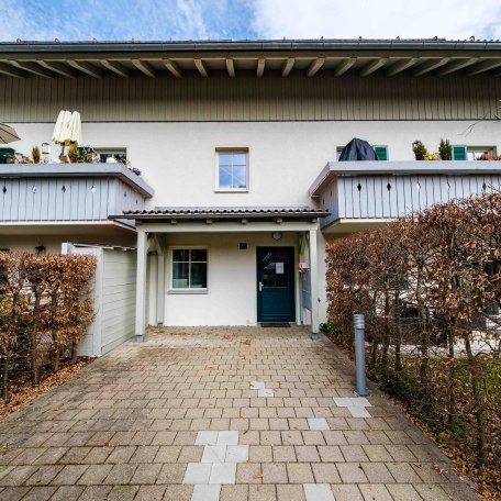 Hauseingang, &copy; im-web.de/ Ferienwohnungen Tegernsee