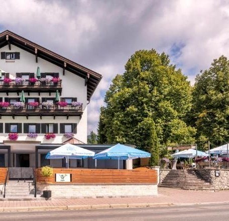 Seehotel Zur Post mit Biergarten, © im-web.de/ Tourist Information Tegernsee