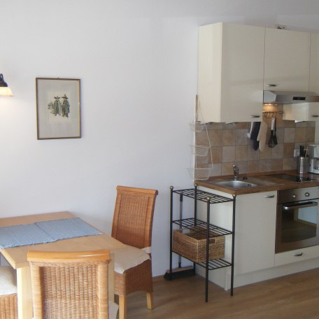 Küchenzeile mit Essbereich Fewo Ost, © Eigenes Bild Pfatischer