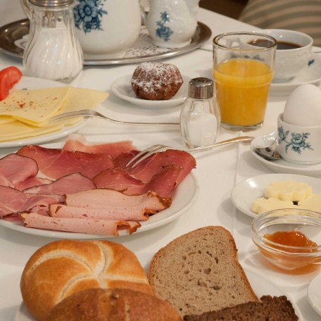 Hotel garni Haus Kiefer in Bad Wiessee am Tegernsee, &copy; GERLIND SCHIELE PHOTOGRAPHY TEGERNSEE