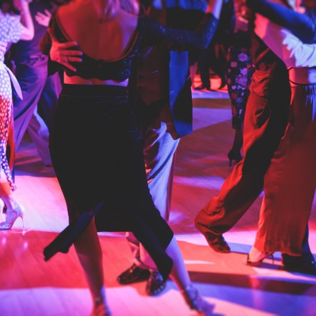 Tanzen_AdobeStock_568253381, © Ella Otto