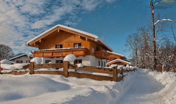 AquaMarie - Appartements, Hallenbad und Sauna, © GERLIND SCHIELE PHOTOGRAPHY TEGERNSEE AquaMarie - Appartements, Hallenbad und Sauna, © GERLIND SCHIELE PHOTOGRAPHY TEGERNSEE