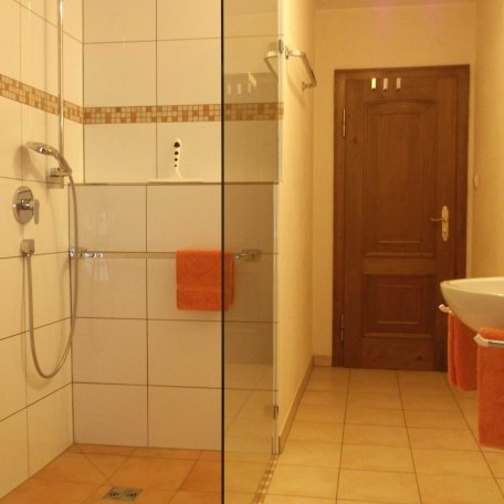Ferienwohnung Haulle Kreuth am Tegernsee  barrierefreie Dusche, © im-web.de/ Regionalentwicklung Oberland Kommunalunternehmen