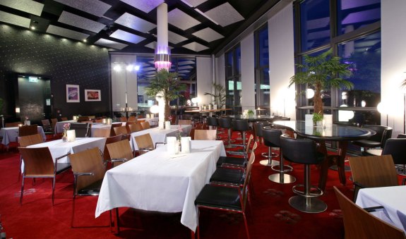Erleben Sie in angenehmem und exklusivem Ambiente Comedy, Kabarett und Musik vom Feinsten., © Winners Lounge
