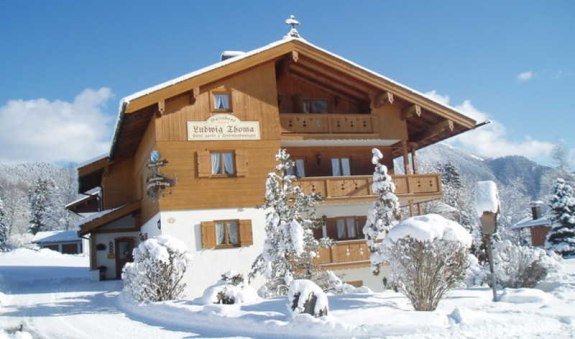 www.gaestehaus-ludwig-thoma.de Tel.: 08022/92150, &copy; im-web.de/ Tourist Information Tegernsee
