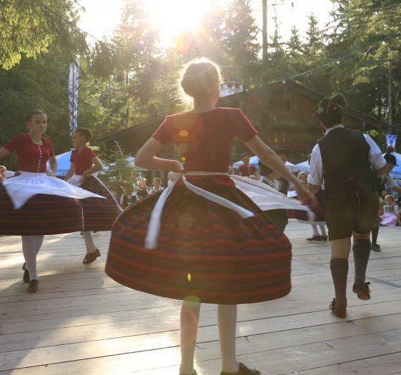 Tanz beim Waldfest in Tegernsee, © Egbert Krupp