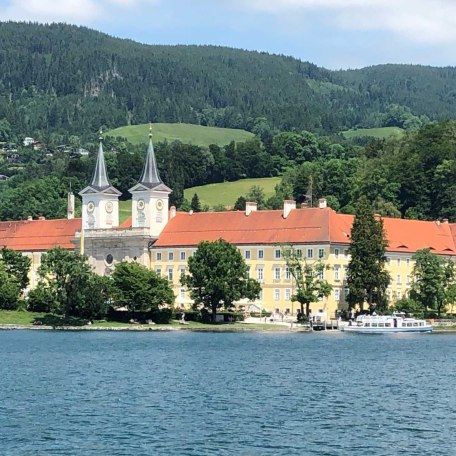 Tegernseer Kloster mit Bräustüberl, © im-web.de/ Tourist Information Tegernsee