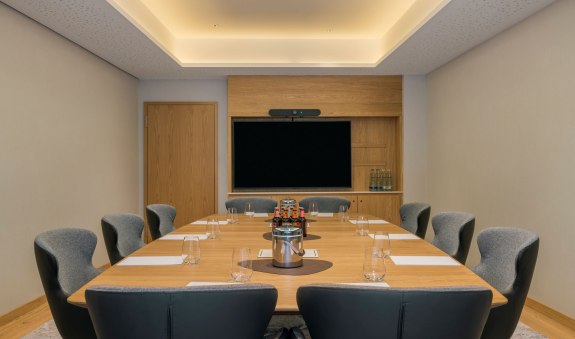 10_ak_mucat_meeting-2_1, © Caro & Selig, Tegernsee, Autograph Collection 10_ak_mucat_meeting-2_1, © Caro & Selig, Tegernsee, Autograph Collection