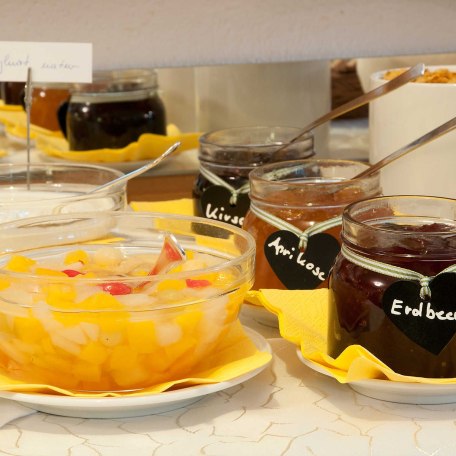 Hotel garni Haus Kiefer in Bad Wiessee am Tegernsee, &copy; GERLIND SCHIELE PHOTOGRAPHY TEGERNSEE