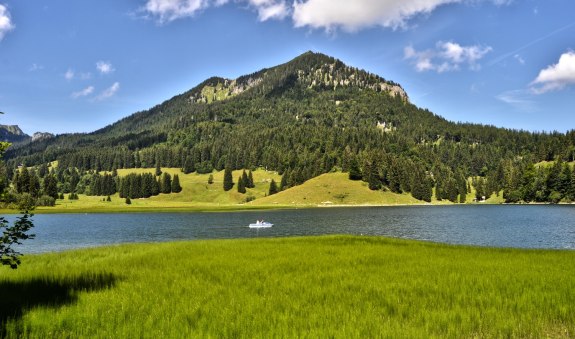 Spitzingsee mit Blick auf die Brecherspitze, &copy; Alpenregion Tegernsee Schliersee