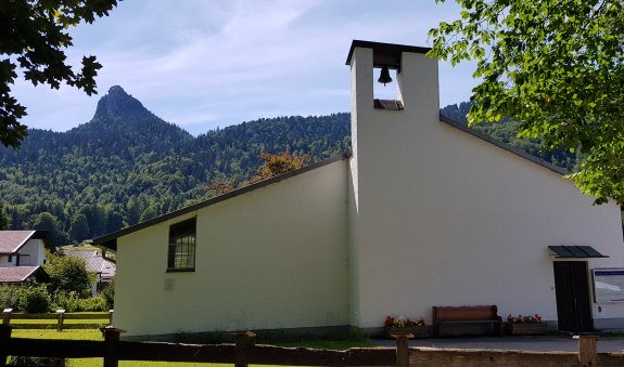 Evang.- Luth. Emmauskirche, © A. Kimpfbeck