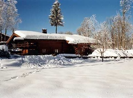 https://d1pgrp37iul3tg.cloudfront.net/objekt_pics/obj_full_31350_020.jpg, © im-web.de/ Tourist-Information Rottach-Egern