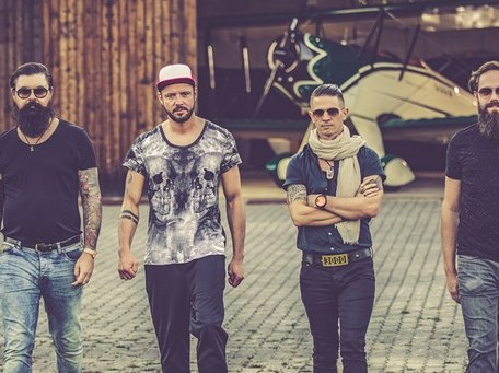band-der-woche-django-3000-grafik-100~_v-img__16__9__l_-1dc0e8f74459dd04c91a0d45af4972b9069f1135, © Django3000 band-der-woche-django-3000-grafik-100~_v-img__16__9__l_-1dc0e8f74459dd04c91a0d45af4972b9069f1135, © Django3000