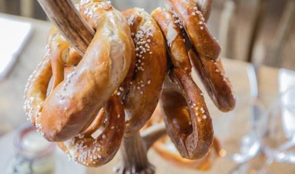 Brezel, © Der Tegernsee, Foto: Christoph Schempershofe Brezel, © Der Tegernsee, Foto: Christoph Schempershofe