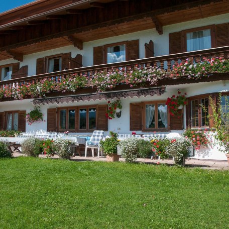 G&auml;stehaus Unterreiterhof in Bad Wiessee - mit Traumblick &uuml;ber das Tegernseer Tal, &copy; GERLIND SCHIELE PHOTOGRAPHY TEGERNSEE