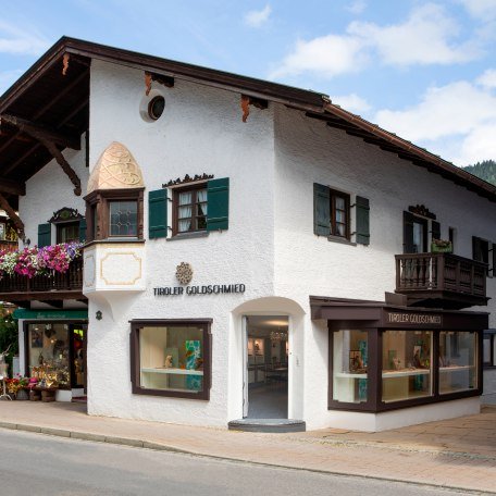 pesavento, &copy; Tiroler Goldschmied