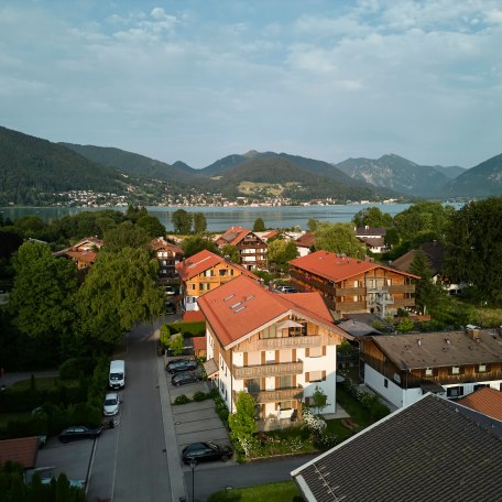 Haus von oben - Drohnenaufnahme, © im-web.de/ Regionalentwicklung Oberland Kommunalunternehmen