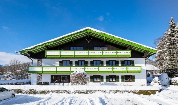 Landhaus am Stein im Winter, © im-web.de/ Tourist-Information Bad Wiessee Landhaus am Stein im Winter, © im-web.de/ Tourist-Information Bad Wiessee
