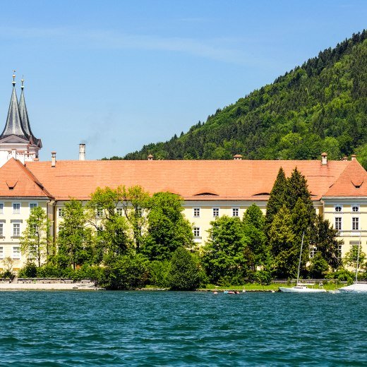 Schloss Tegernsee im Sommer