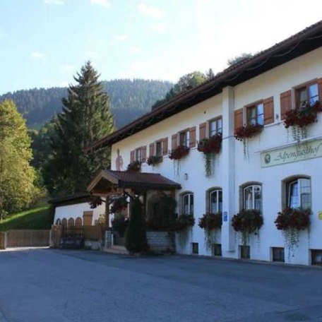 https://d1pgrp37iul3tg.cloudfront.net/objekt_pics/obj_full_31110_008.jpg, &copy; im-web.de/ Gemeinde Hausham