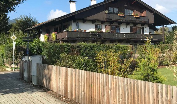 Haus Ringberg im Sommer, © Alpen-Suite Abwinkl  Bad Wiessee