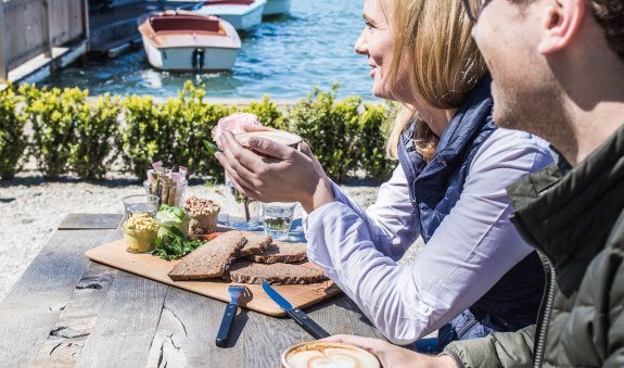 Cafe Aran, © Christoph Schemershofe Cafe Aran, © Christoph Schemershofe