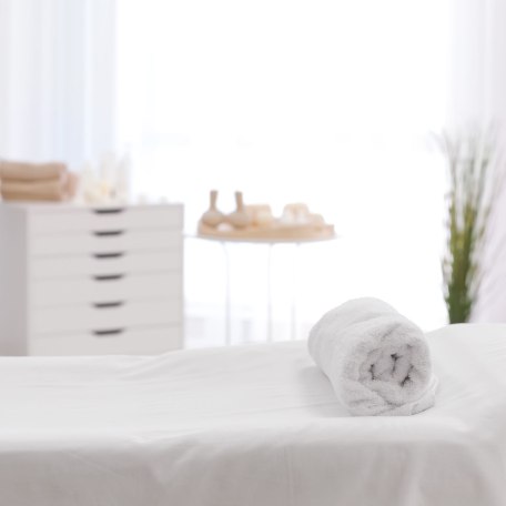 shutterstock_642453652, &copy; Sch&ouml;nheitspflege Ulrike Stich