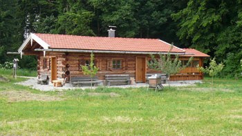 Lehrbienenstand, © Bezirksimkerverein Gmund - Tegernseer Tal und Umgebung e. V. Lehrbienenstand, © Bezirksimkerverein Gmund - Tegernseer Tal und Umgebung e. V.