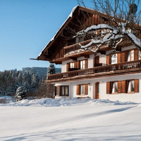 G&auml;stehaus Unterreiterhof Bad Wiessee - Winterm&auml;rchen mit Traumblick &uuml;ber das Tegernseer Tal, &copy; GERLIND SCHIELE PHOTOGRAPHY TEGERNSEE