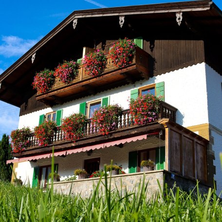 Ferienwohnungen Buchbergerhof in Rottach-Egern - Hausansicht, © Sara März