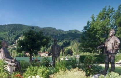 Kuranlage am See mit Musik-Pavillon