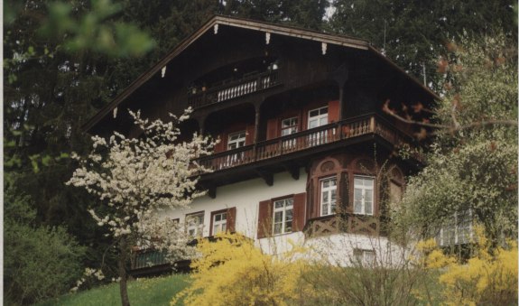 Ehemaliges Wohnhaus Hedwig Courths-Mahler, © Dr. Ingvild Richardsen Ehemaliges Wohnhaus Hedwig Courths-Mahler, © Dr. Ingvild Richardsen