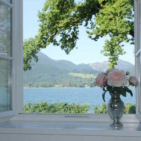 Seeblick vom Essbereich, &copy; im-web.de/ Tourist Information Tegernsee