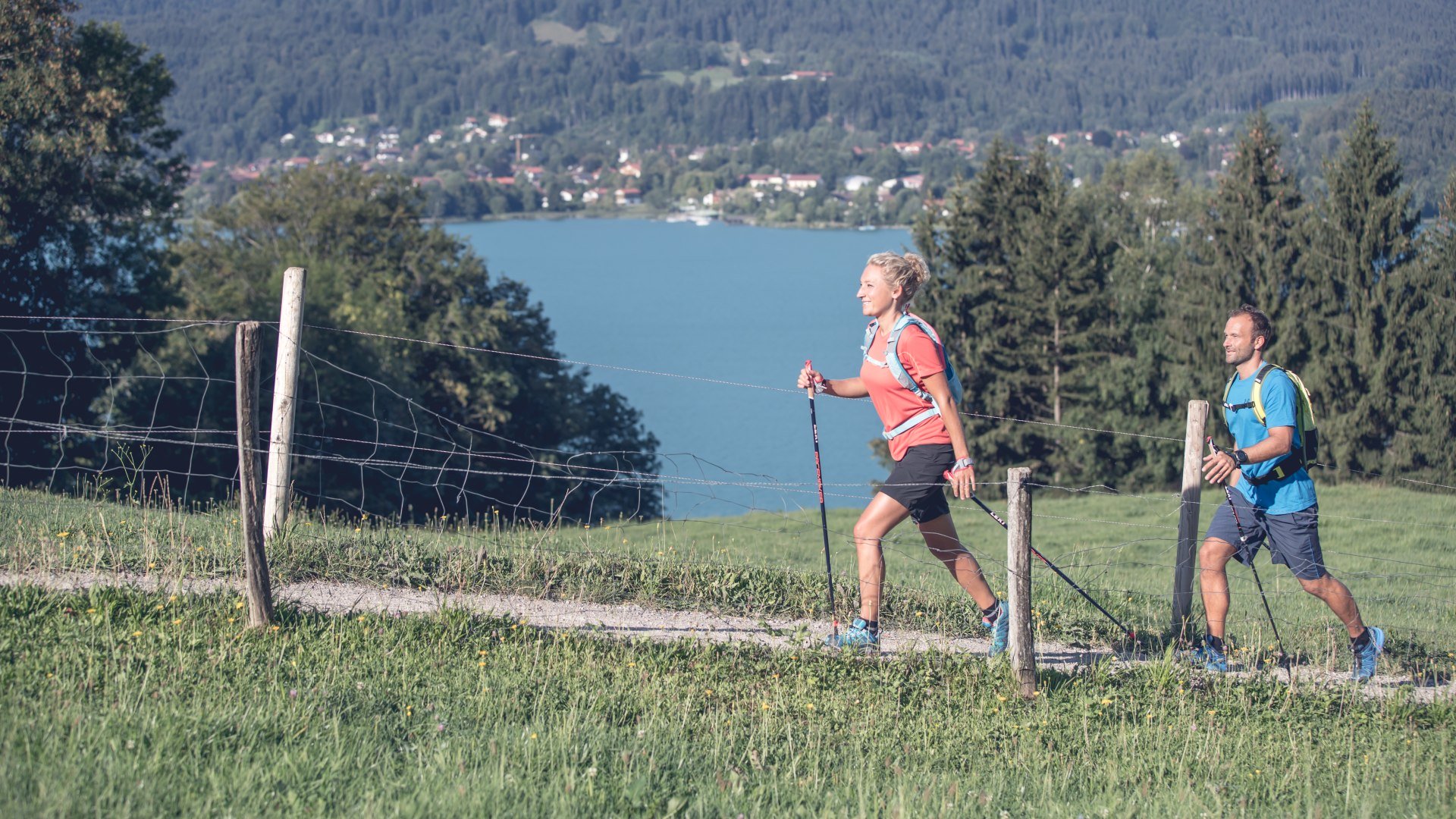 Nordic Walking mit See- und Bergblick gibt es nur am Tegernsee., © Hansi Heckmair