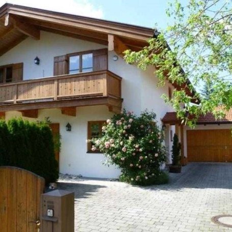 Aussenansicht, &copy; im-web.de/ Tourist-Information Bad Wiessee