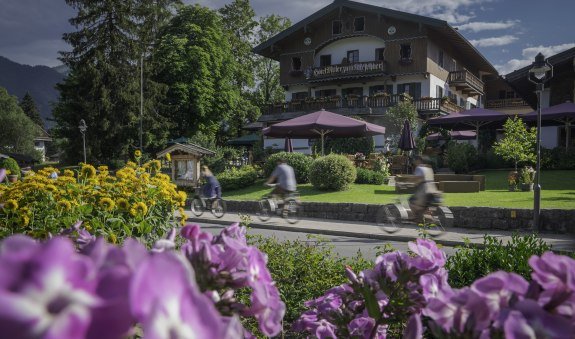Einkaufen in Rottach-Egern , &copy; Dietmar Denger 