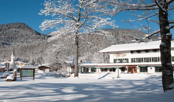 Gasthof Batznhäusl in Kreuth am Tegernsee im Wintermärchenland, © GERLIND SCHIELE PHOTOGRAPHY TEGERNSEE Gasthof Batznhäusl in Kreuth am Tegernsee im Wintermärchenland, © GERLIND SCHIELE PHOTOGRAPHY TEGERNSEE