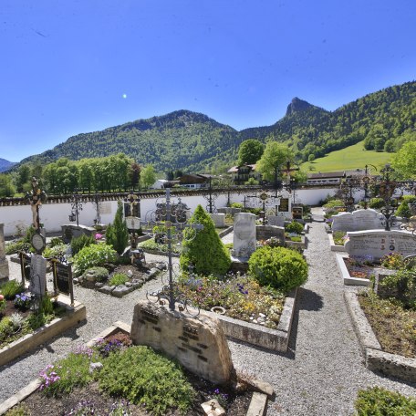 Kirchenfriedhof Kreuth, © DER TEGERNSEE Kirchenfriedhof Kreuth, © DER TEGERNSEE