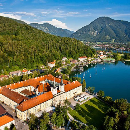 Tegernsee - das ehemalige Benediktiner-Kloster, © im-web.de/ Tourist-Information Rottach-Egern