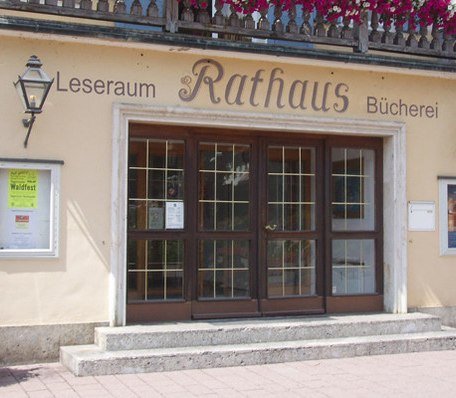 csm_lesesaal-rathaus-aussen_329399c758