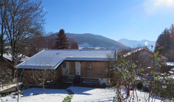 Blick auf FeWo, Neureuth und Hirschberg, &copy; im-web.de/ Tourist-Information Gmund am Tegernsee