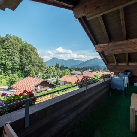 Aussicht Richtung Süd-Osten vom Balkon, © im-web.de/ Tourist-Information Bad Wiessee