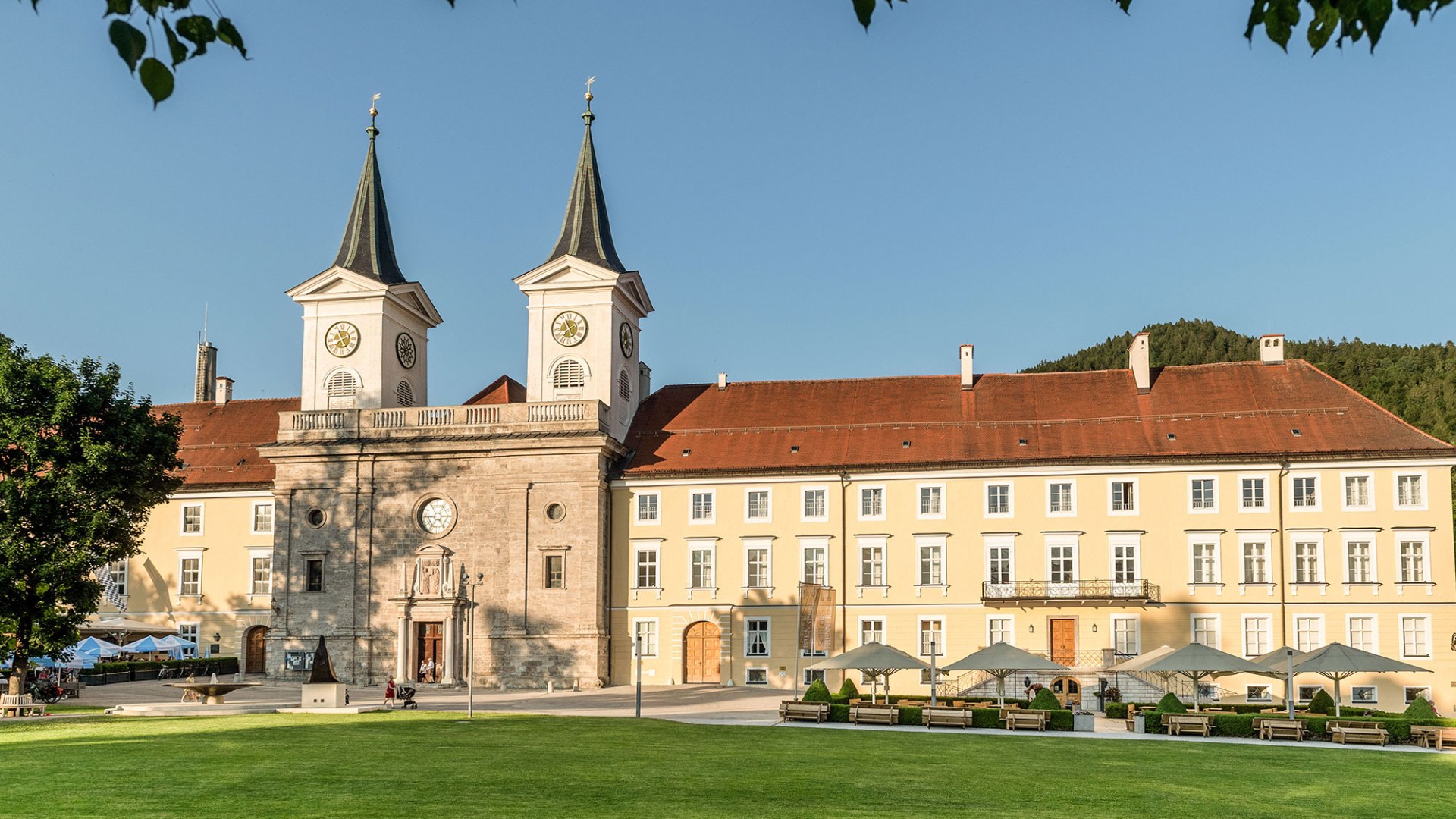 Liebesdienste_Tegernsee_Schloss-&copy;-Der-Tegernsee_Thomas-Plettenberg-, &copy; Der Tegernsee (Thomas Plettenberg)